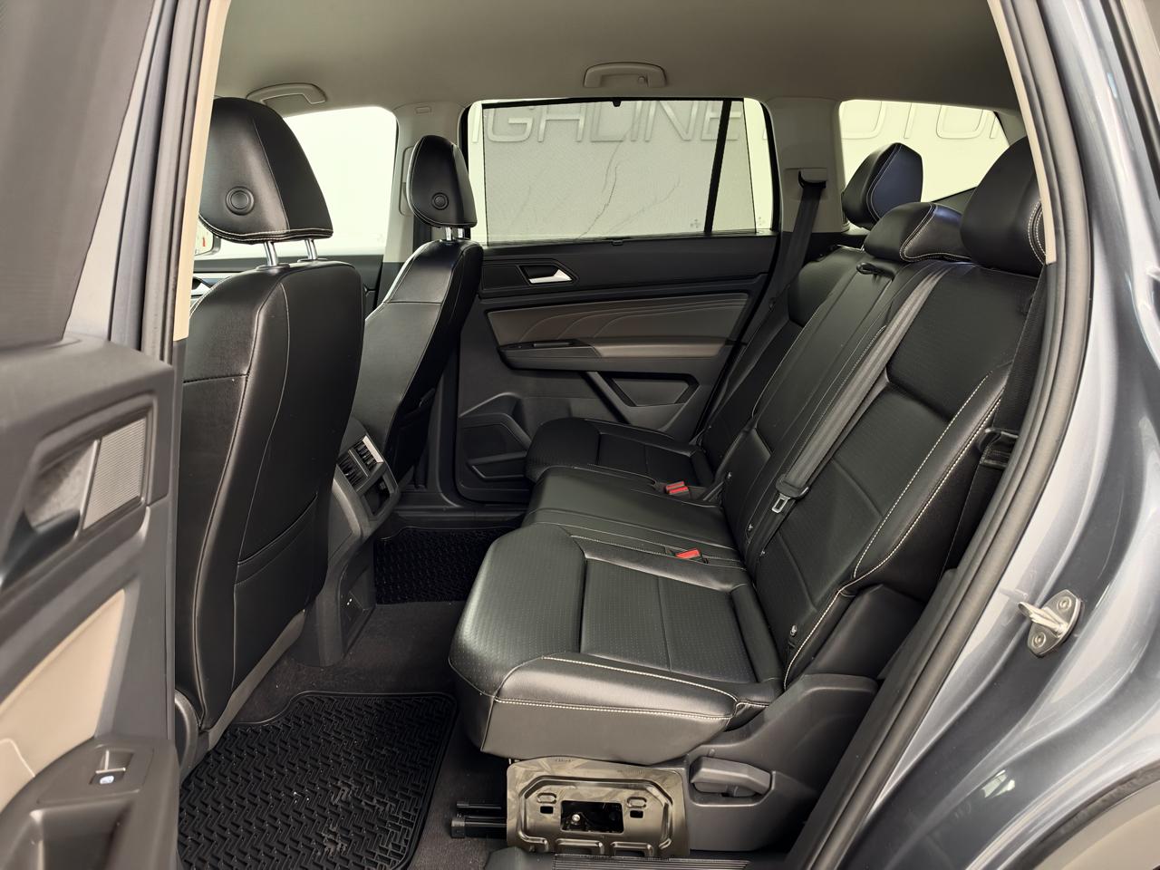 Volkswagen Atlas 3.6L V6 SE w/Technology 4MOTION 2023