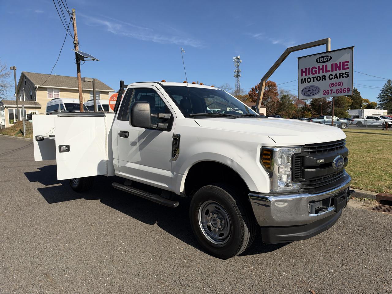 Ford Super Duty F-250 SRW XLT 4WD Reg Cab 8' Box 2019