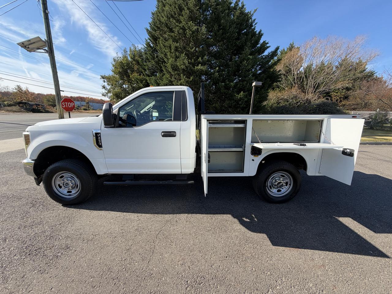 Ford Super Duty F-250 SRW XLT 4WD Reg Cab 8' Box 2019