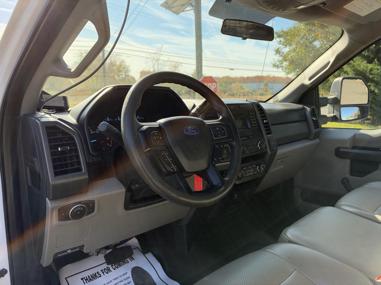 Ford Super Duty F-250 SRW XLT 4WD Reg Cab 8' Box 2019