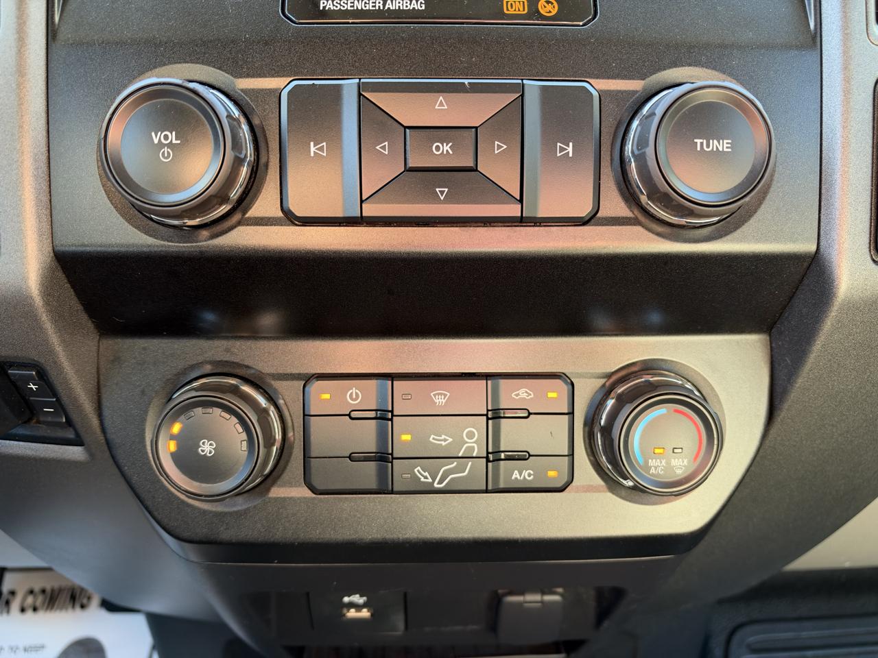 Ford Super Duty F-250 SRW XLT 4WD Reg Cab 8' Box 2019