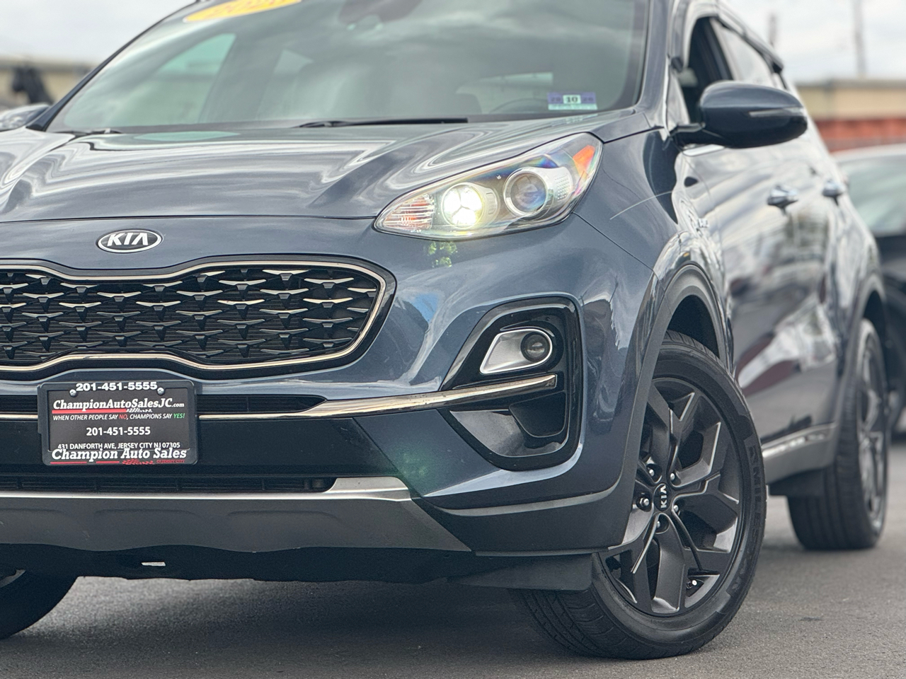 2020 Kia Sportage S photo 2
