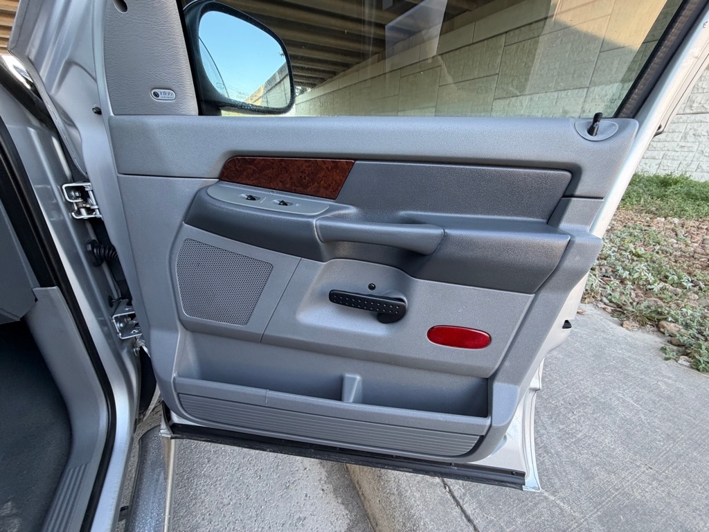 Dodge Ram 1500 ST Quad Cab 2WD 2008 Dodge Ram 1500 ST Quad Cab 2WD 2008