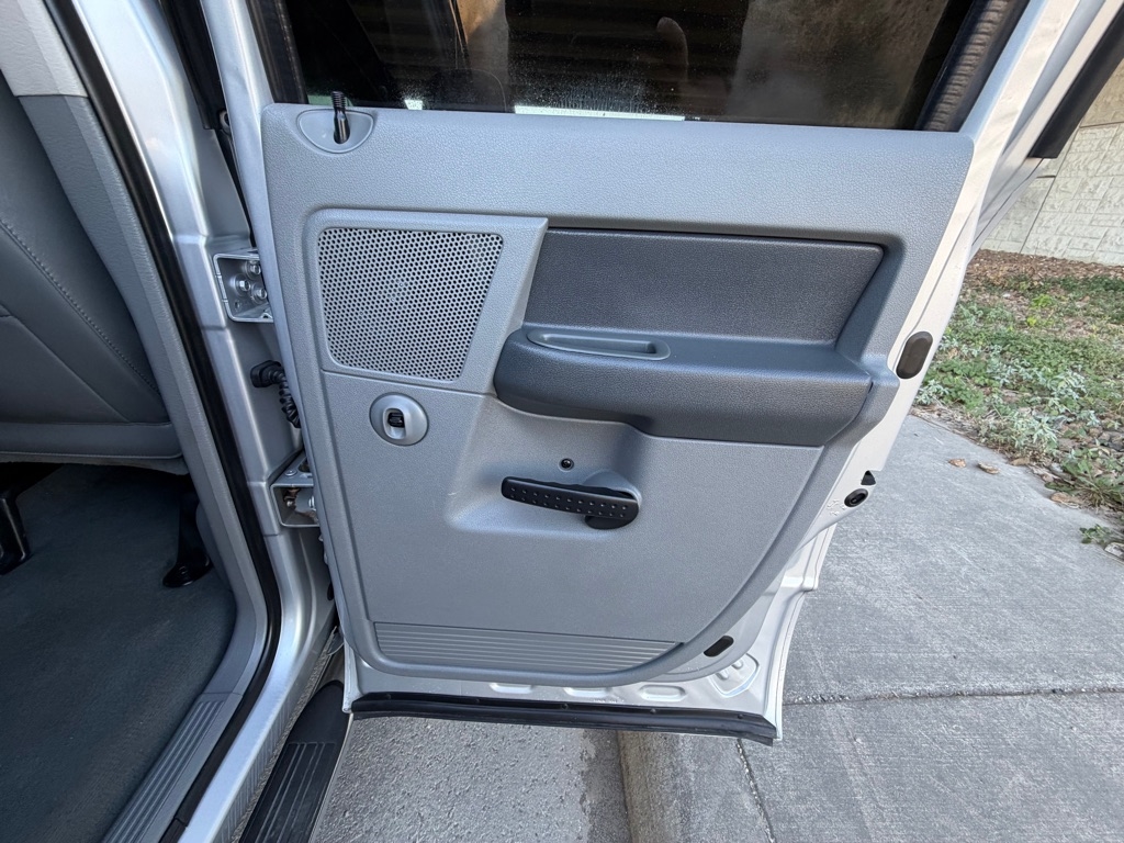 Dodge Ram 1500 ST Quad Cab 2WD 2008 Dodge Ram 1500 ST Quad Cab 2WD 2008