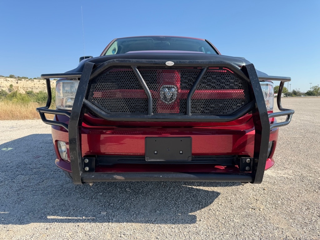 RAM 1500 Tradesman Quad Cab 4WD 2014 RAM 1500 Tradesman Quad Cab 4WD 2014