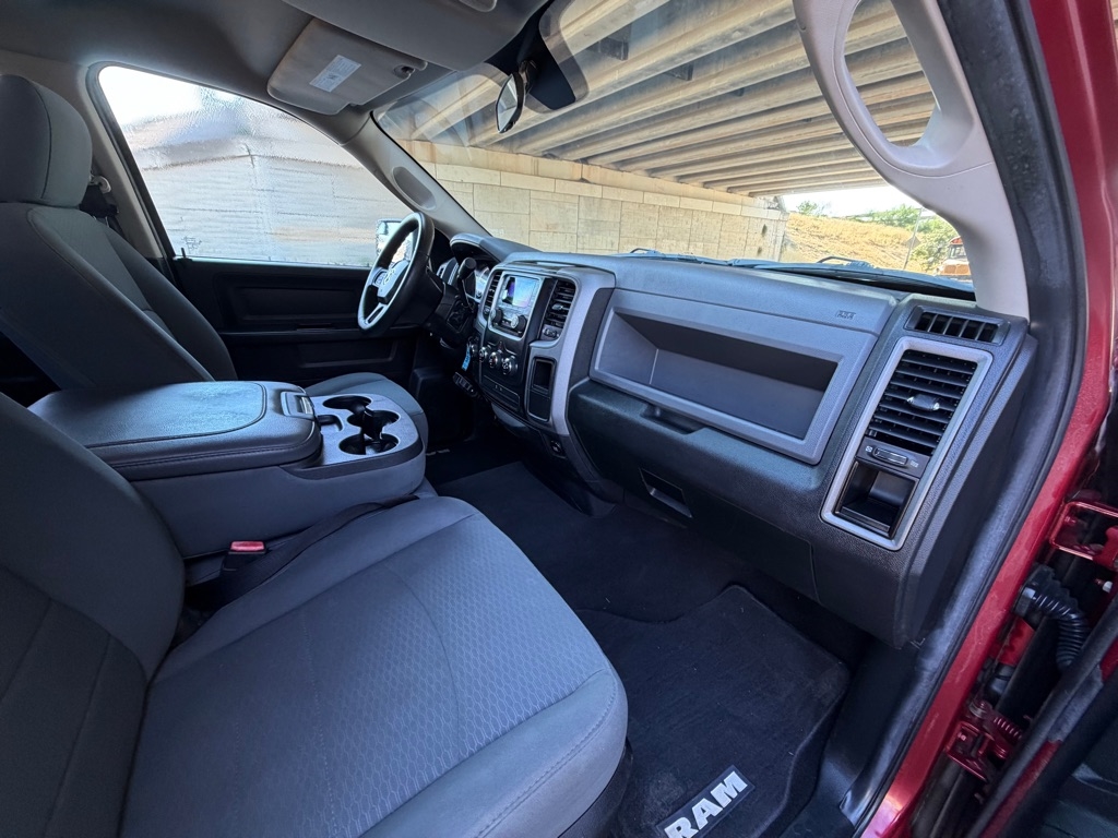 RAM 1500 Tradesman Quad Cab 4WD 2014 RAM 1500 Tradesman Quad Cab 4WD 2014
