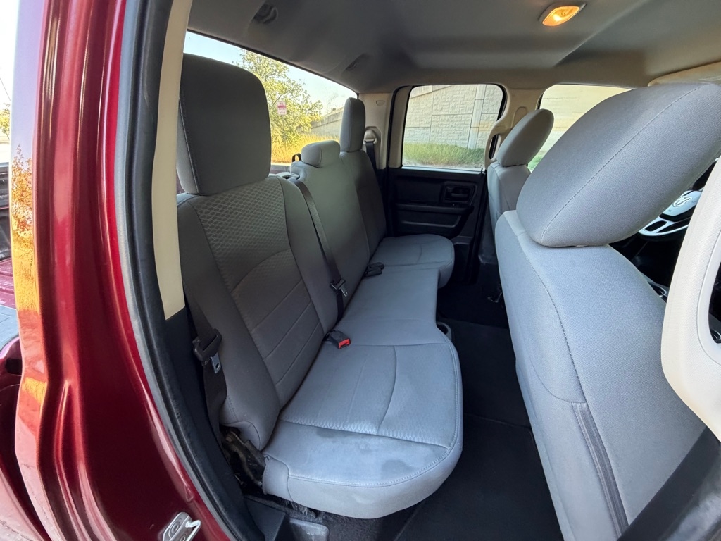 RAM 1500 Tradesman Quad Cab 4WD 2014 RAM 1500 Tradesman Quad Cab 4WD 2014