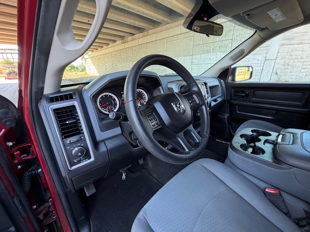 RAM 1500 Tradesman Quad Cab 4WD 2014 RAM 1500 Tradesman Quad Cab 4WD 2014