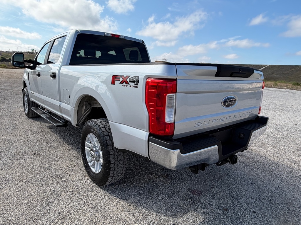 Ford F-250 SD King Ranch Crew Cab 4WD 2017
