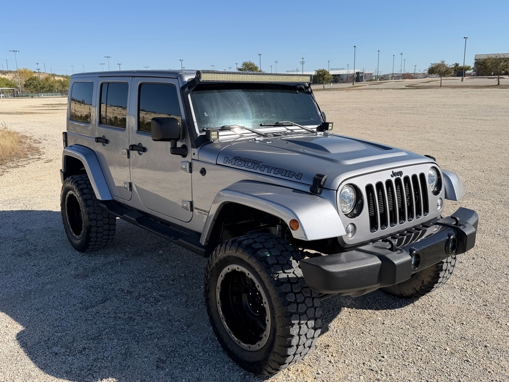 Jeep Wrangler Unlimited Sahara 4WD 2017