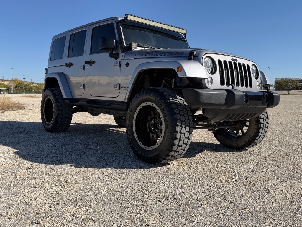 Jeep Wrangler Unlimited Sahara 4WD 2017