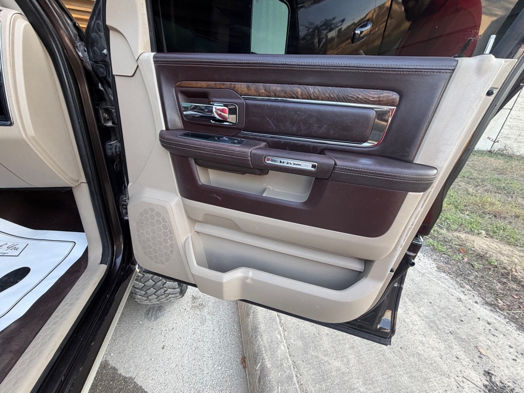 RAM 2500 Longhorn Mega Cab SWB 4WD 2016