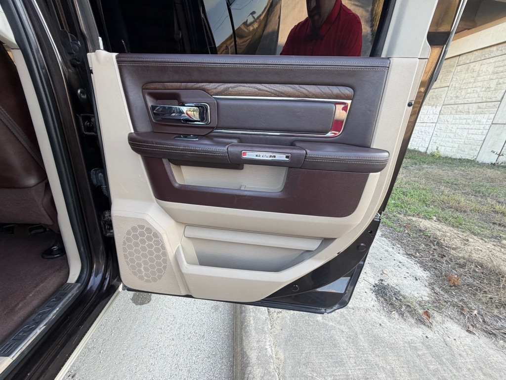 RAM 2500 Longhorn Mega Cab SWB 4WD 2016