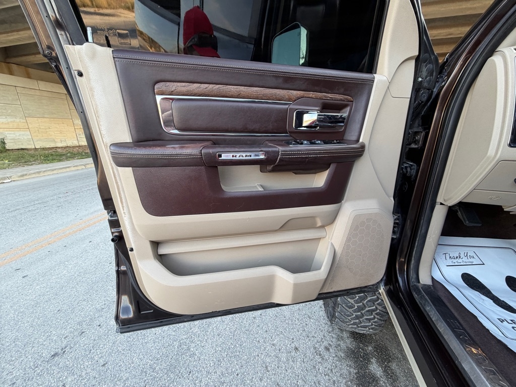 RAM 2500 Longhorn Mega Cab SWB 4WD 2016