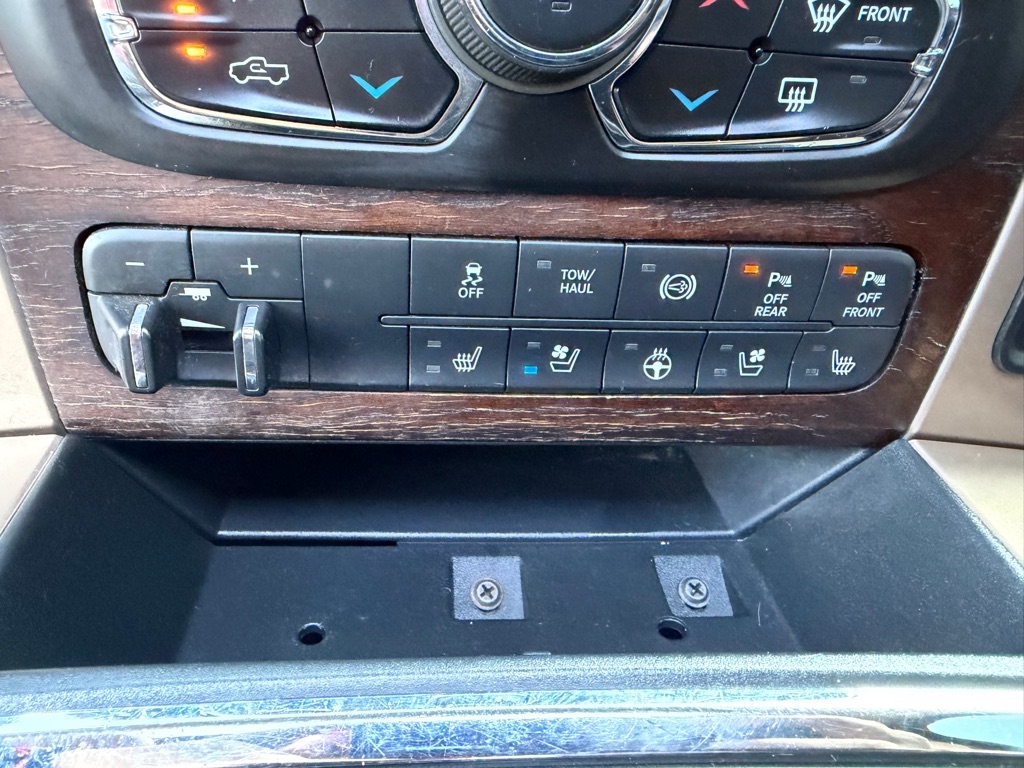 RAM 2500 Longhorn Mega Cab SWB 4WD 2016