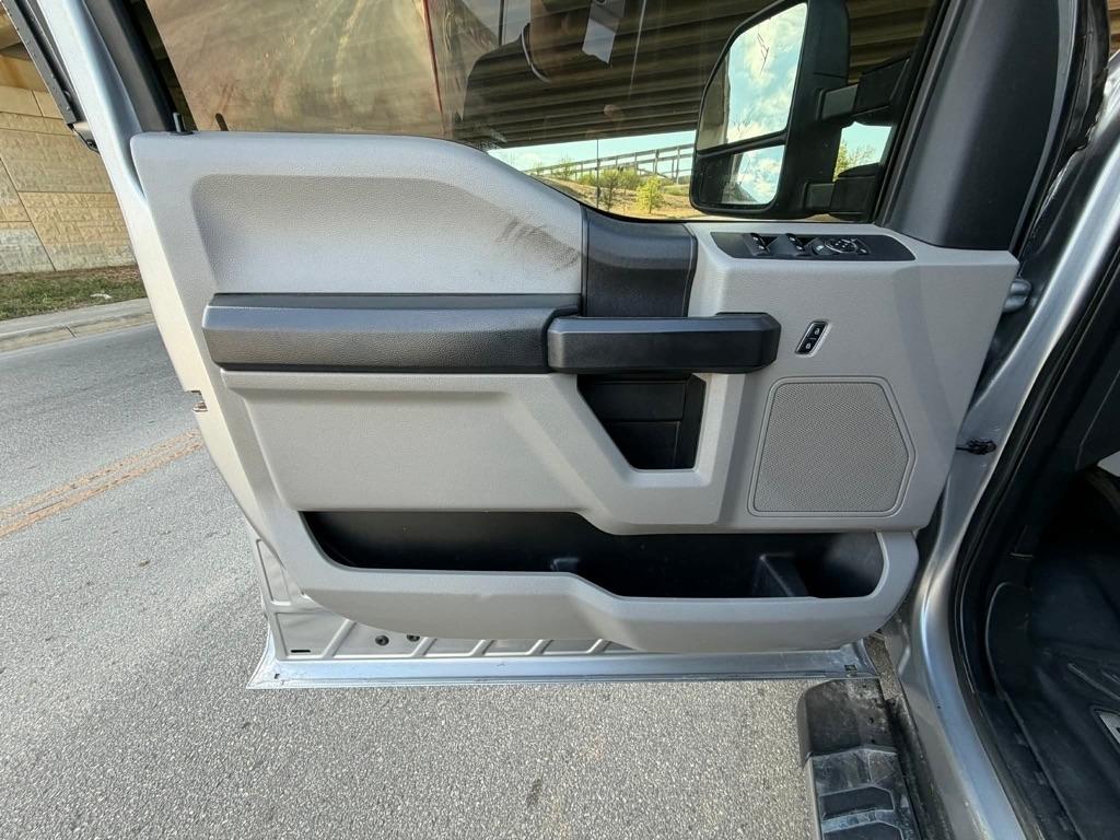 Ford F-250 SD Platinum Crew Cab 4WD 2020