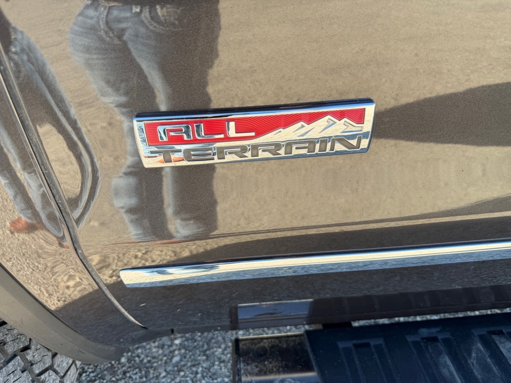 GMC Sierra 1500 SLT Crew Cab 4WD 2014