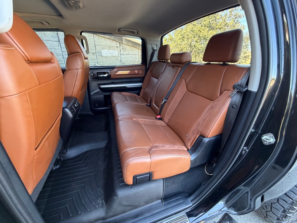 Toyota Tundra Platinum CrewMax 5.7L FFV 4WD 2014