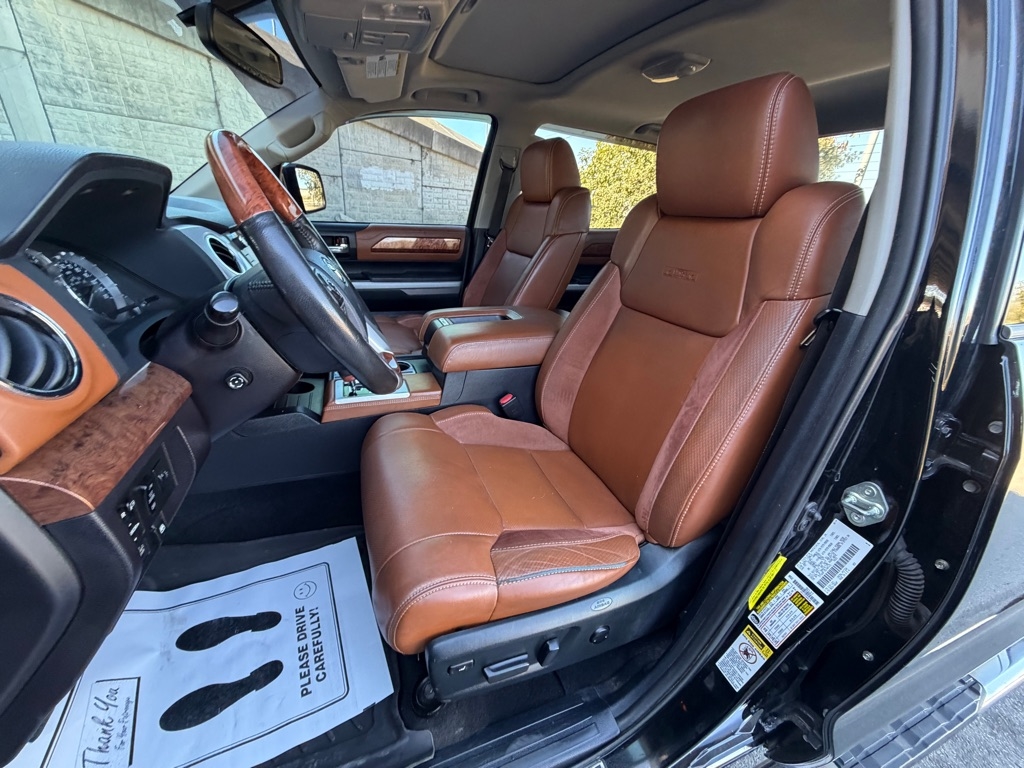 Toyota Tundra Platinum CrewMax 5.7L FFV 4WD 2014