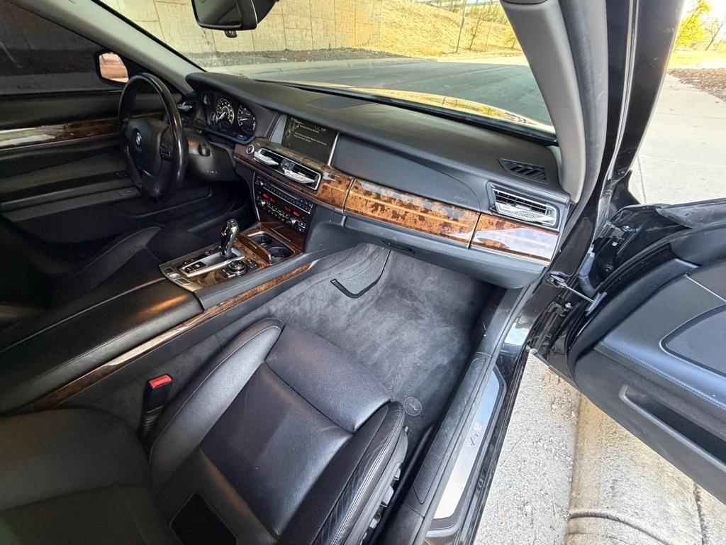 BMW 7-Series 760Li 2013