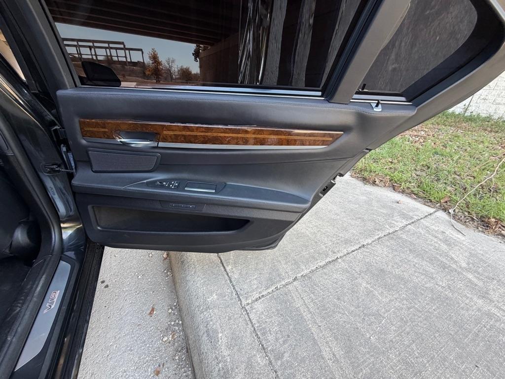 BMW 7-Series 760Li 2013