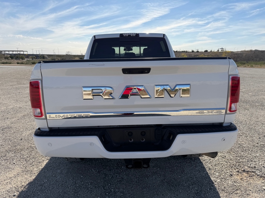 RAM 2500 Longhorn Crew Cab SWB 4WD 2016