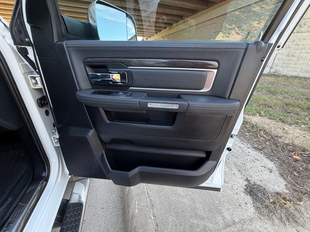 RAM 2500 Longhorn Crew Cab SWB 4WD 2016