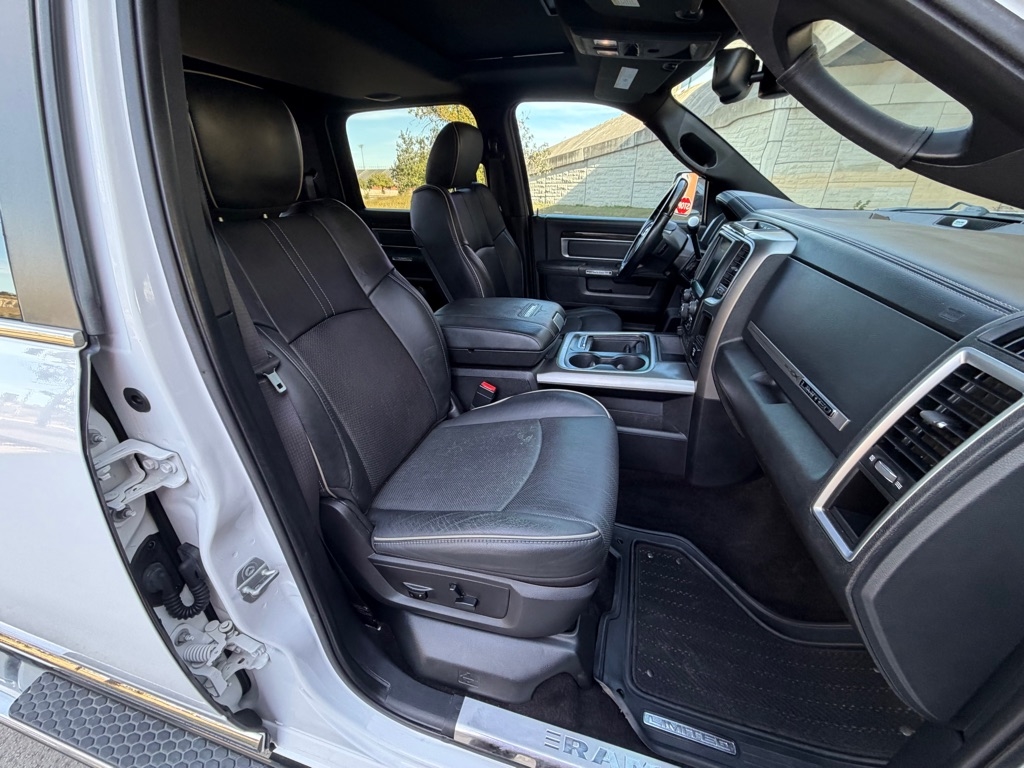 RAM 2500 Longhorn Crew Cab SWB 4WD 2016