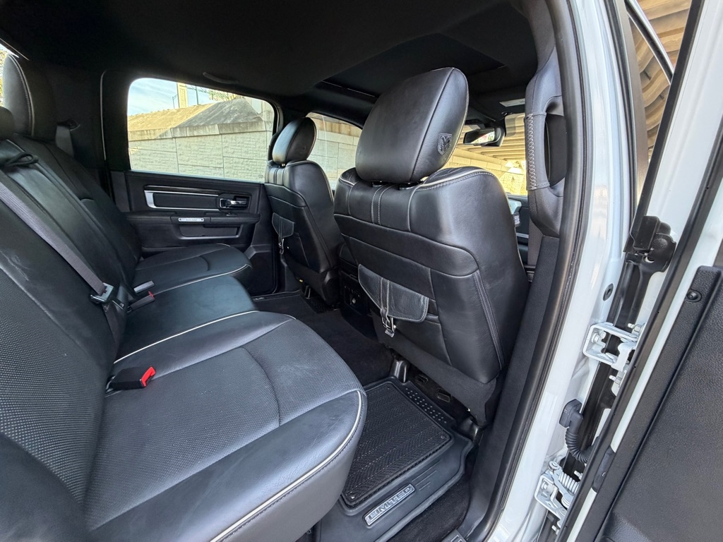 RAM 2500 Longhorn Crew Cab SWB 4WD 2016