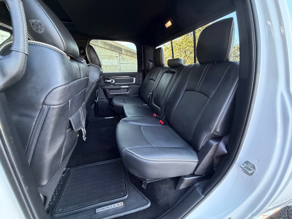 RAM 2500 Longhorn Crew Cab SWB 4WD 2016