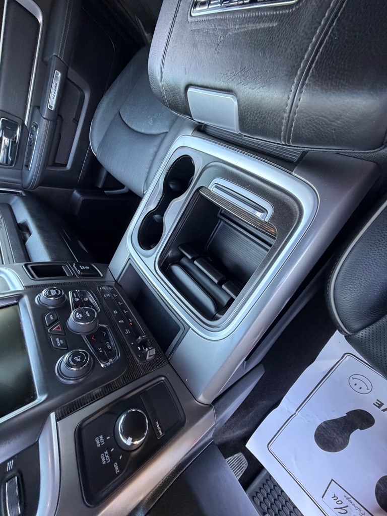 RAM 2500 Longhorn Crew Cab SWB 4WD 2016