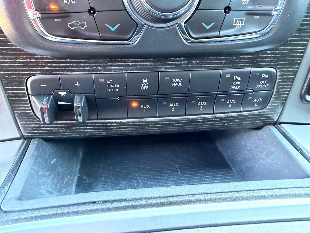 RAM 2500 Longhorn Crew Cab SWB 4WD 2016