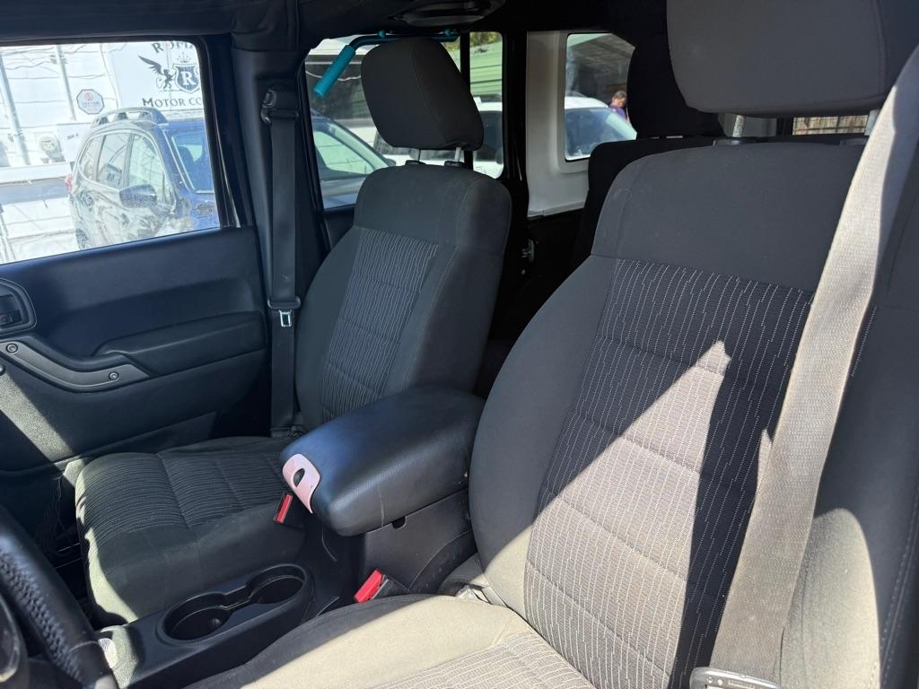 Jeep Wrangler Unlimited Sport 4WD 2012