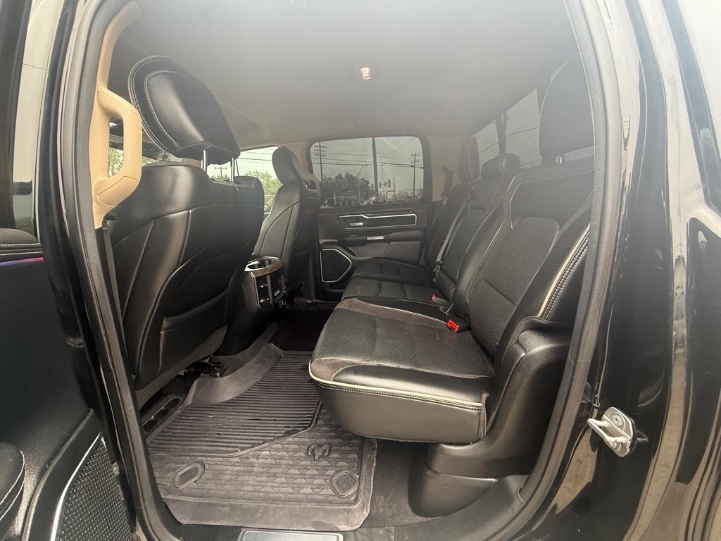 RAM 1500 Laramie Crew Cab SWB 2WD 2019