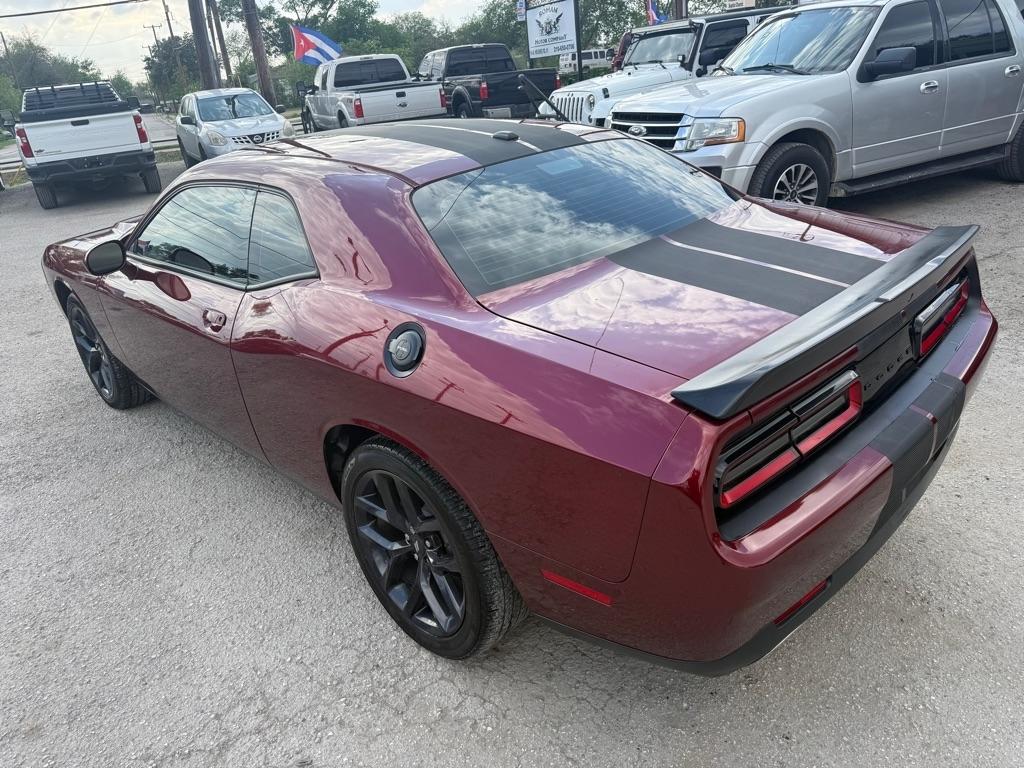 Dodge Challenger SXT 2021