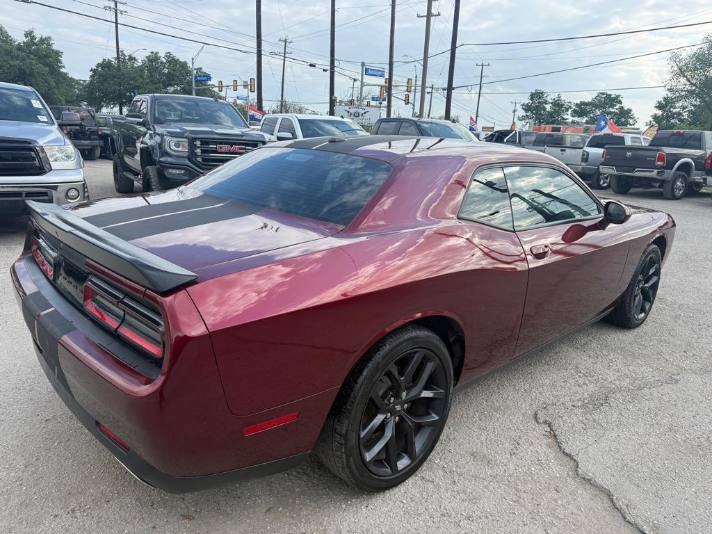 Dodge Challenger SXT 2021
