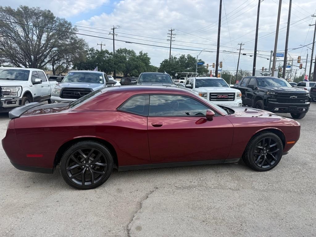 Dodge Challenger SXT 2021