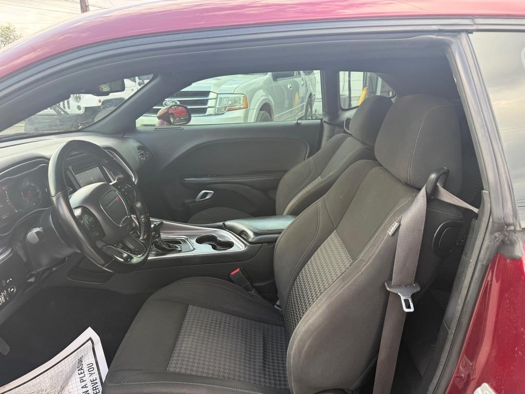 Dodge Challenger SXT 2021