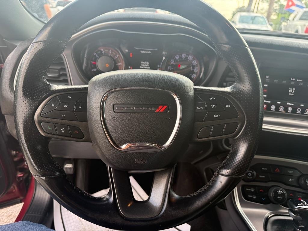 Dodge Challenger SXT 2021