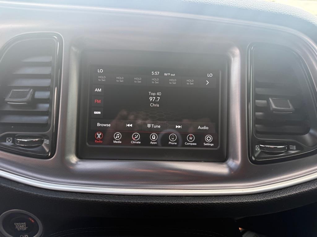 Dodge Challenger SXT 2021