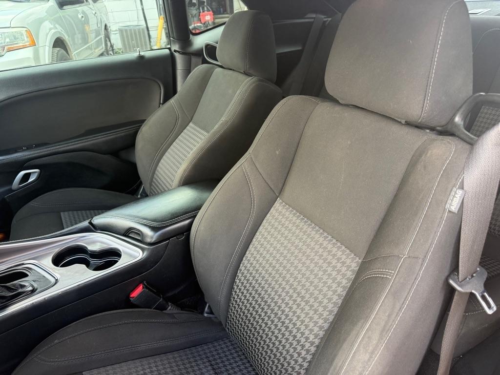 Dodge Challenger SXT 2021