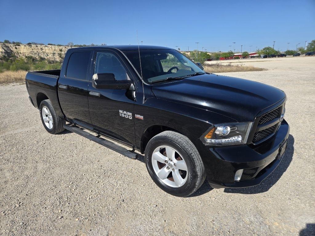 RAM 1500 Tradesman Crew Cab SWB 4WD 2015