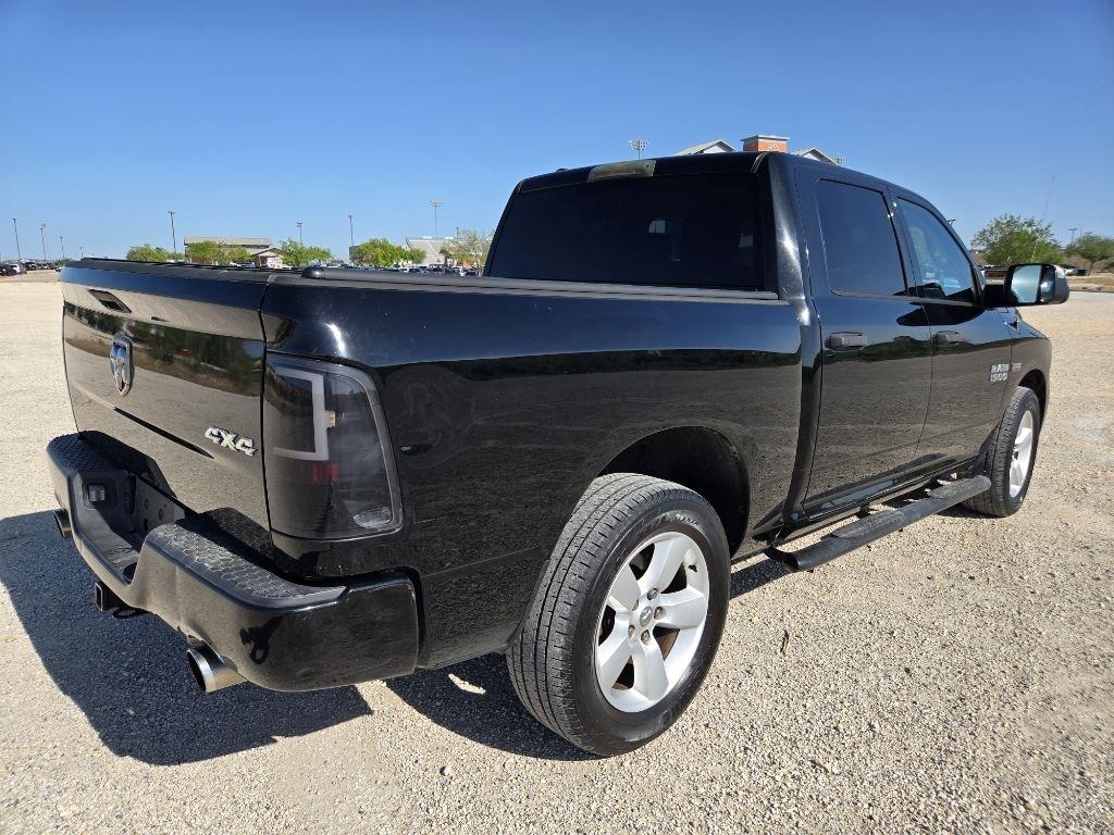 RAM 1500 Tradesman Crew Cab SWB 4WD 2015