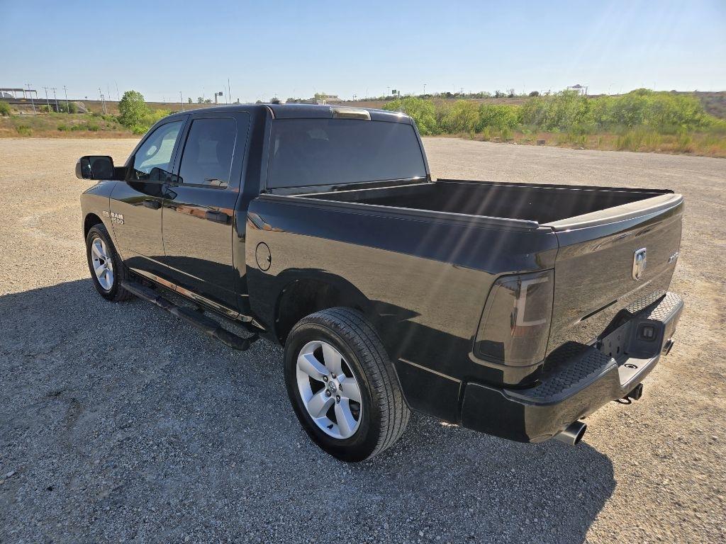 RAM 1500 Tradesman Crew Cab SWB 4WD 2015