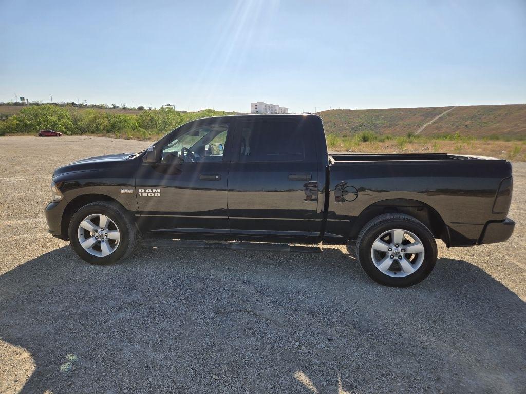 RAM 1500 Tradesman Crew Cab SWB 4WD 2015