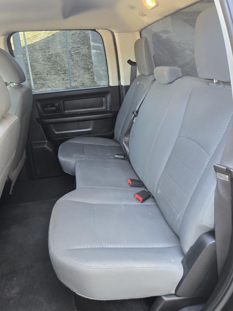 RAM 1500 Tradesman Crew Cab SWB 4WD 2015