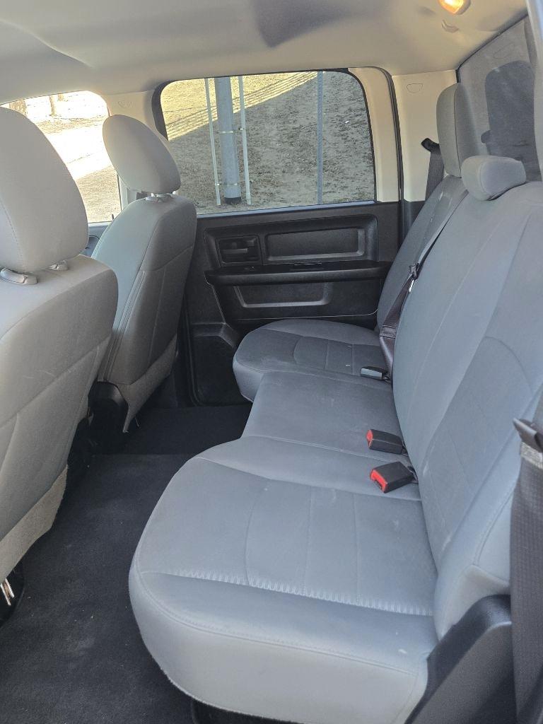 RAM 1500 Tradesman Crew Cab SWB 4WD 2015