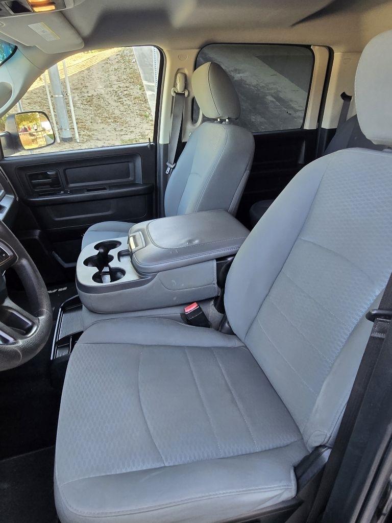 RAM 1500 Tradesman Crew Cab SWB 4WD 2015