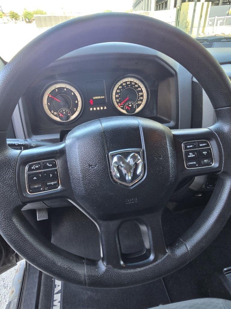 RAM 1500 Tradesman Crew Cab SWB 4WD 2015