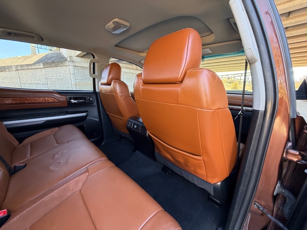 Toyota Tundra Platinum CrewMax 5.7L FFV 4WD 2014